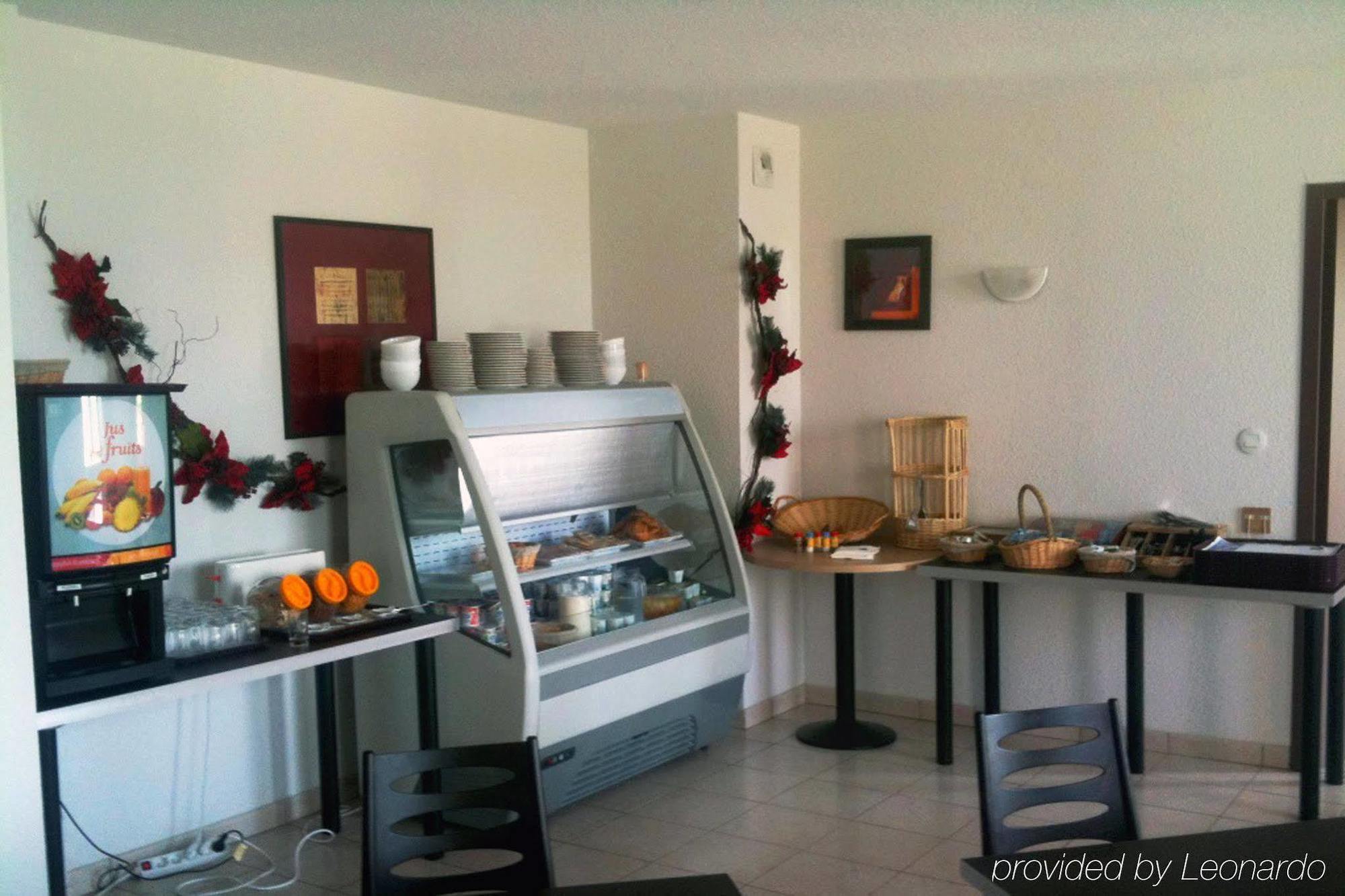 Comfort Suites & Vacanceole Les Demeures Champenoises 에페르네이 레스토랑 사진